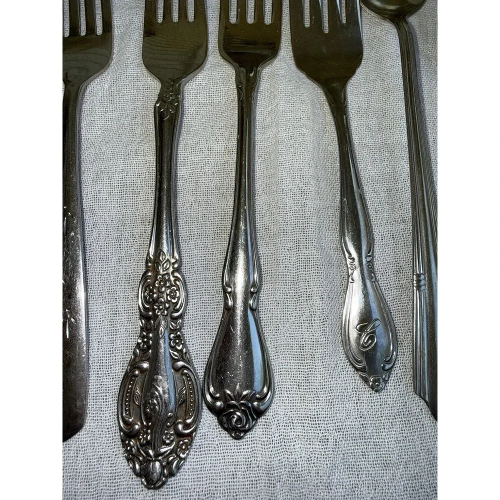 Lot Of 9 Stainless Steel Flatware Mixed , Oneida , Japan , Korea ,‎ Some Vintage